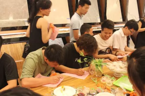 1481350894464312.png blob.png