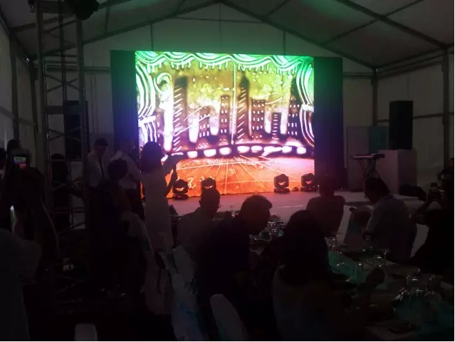 1481352318159647.png blob.png